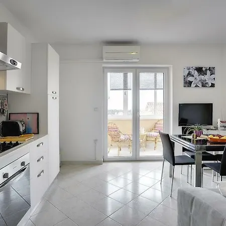 Mirna Apartment
