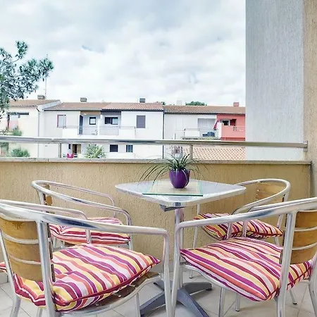 Mirna Apartment *