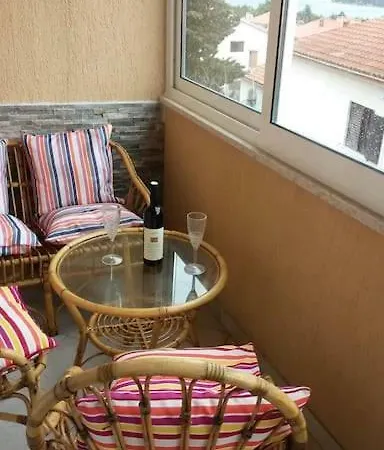 Mirna Apartment Premantura